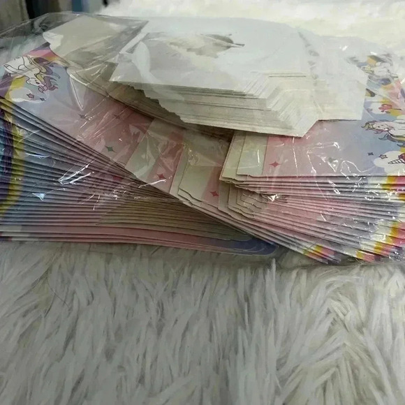 Unicorn box cupcake holders.50 ct.‎ - Picture 5 of 6